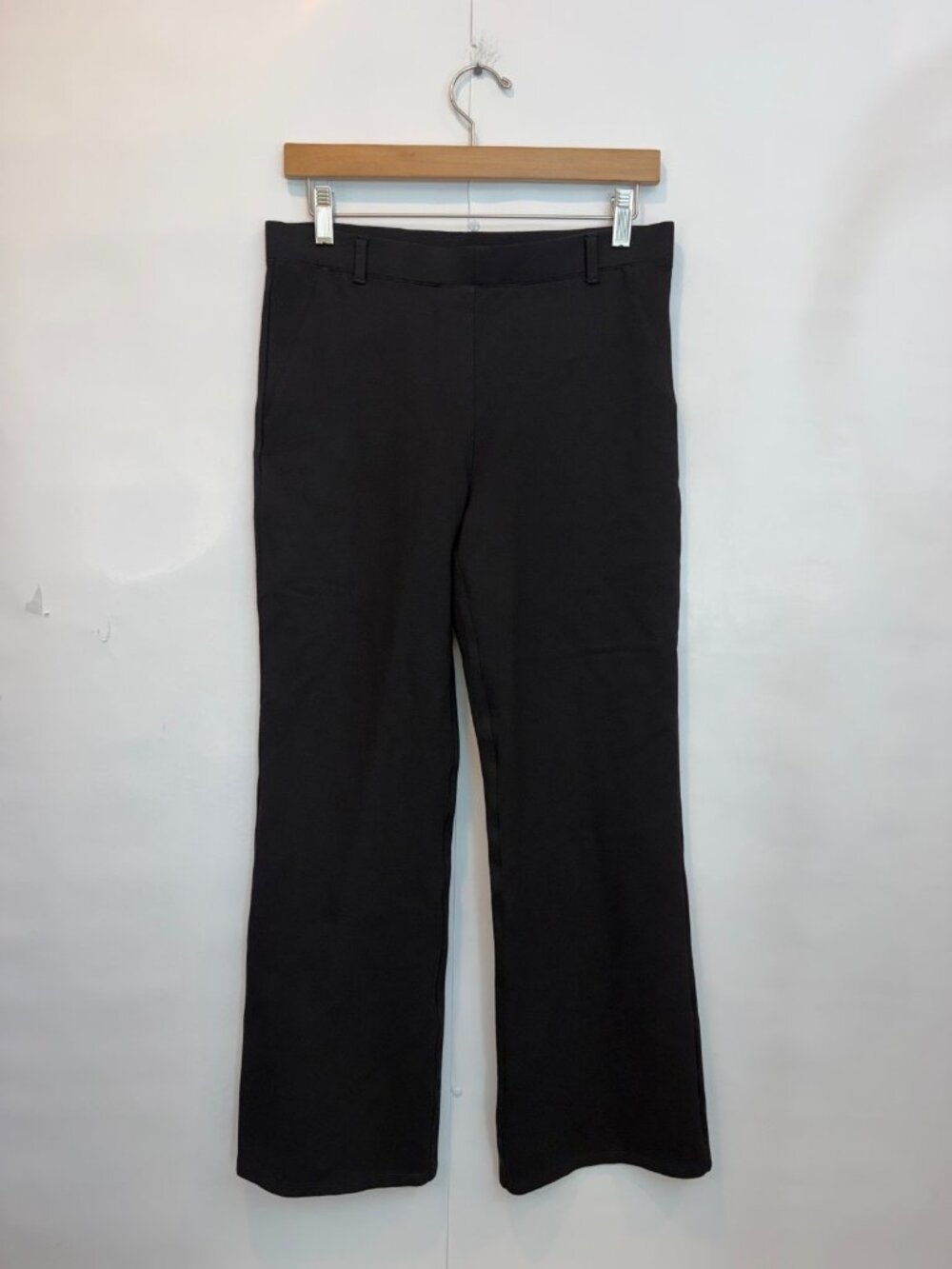 Quince Ultra Stretch Ponte Pant Size Medium Petite Black Pull On Boot Cut